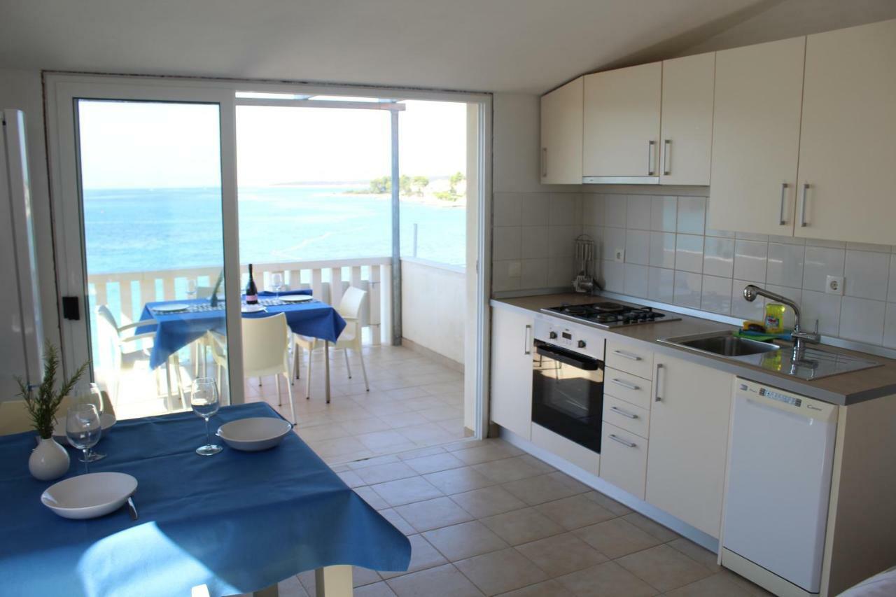 Apartments Andrea Vela Luka Esterno foto