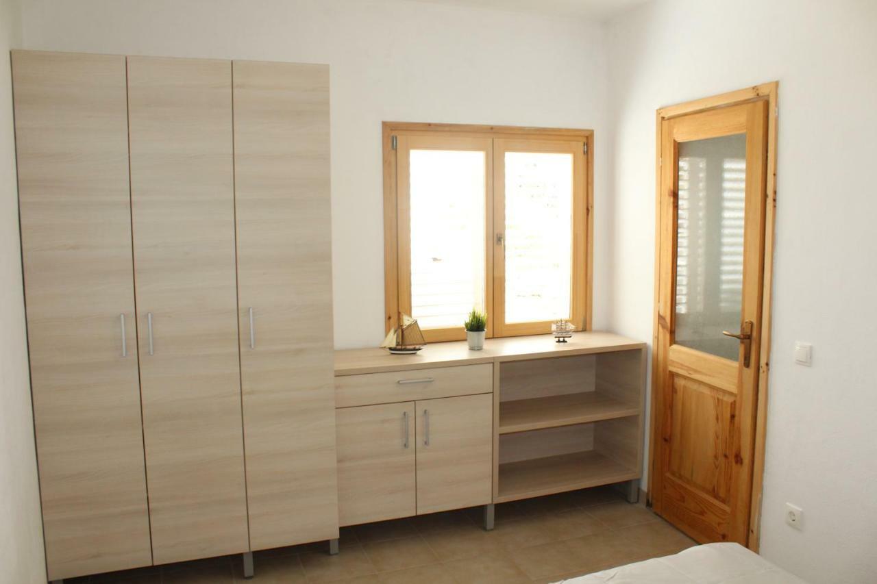 Apartments Andrea Vela Luka Esterno foto